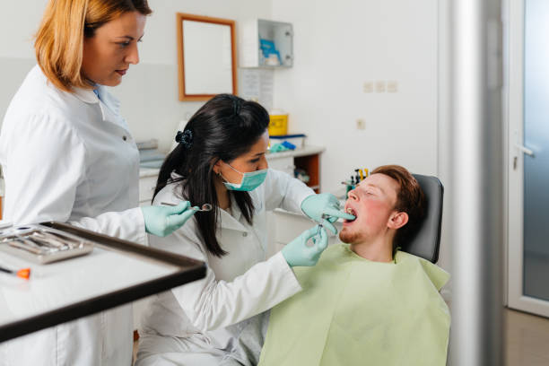 Best Walk-In Emergency Dentist in Cosmopolis, WA